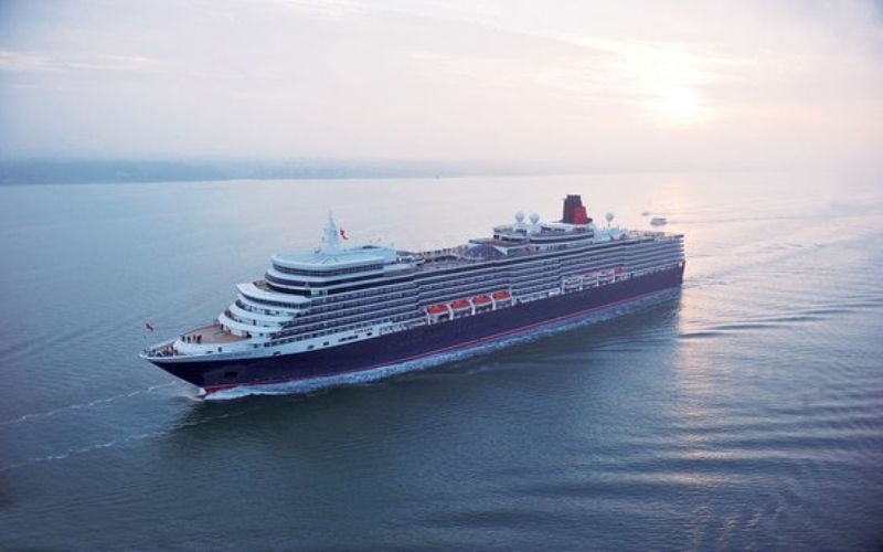 Cunard Cruises Reviews: A Comprehensive Guide for Luxury Travelers cunard cruises reviews